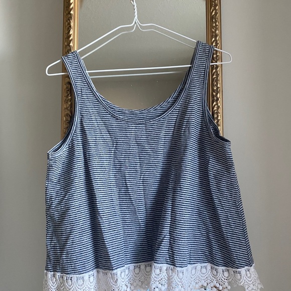 Striped Tank with Lace Detailing - Picture 4 of 6